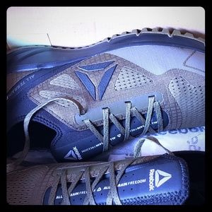 Mens steel toe safety shoes